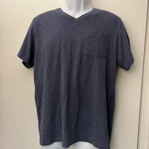 Levi’s Basic Tee‎ Size Large